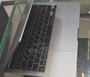 New Laptop Apple MacBook Air 2022 M2 8GB Intel Core i7 SSD 512GB