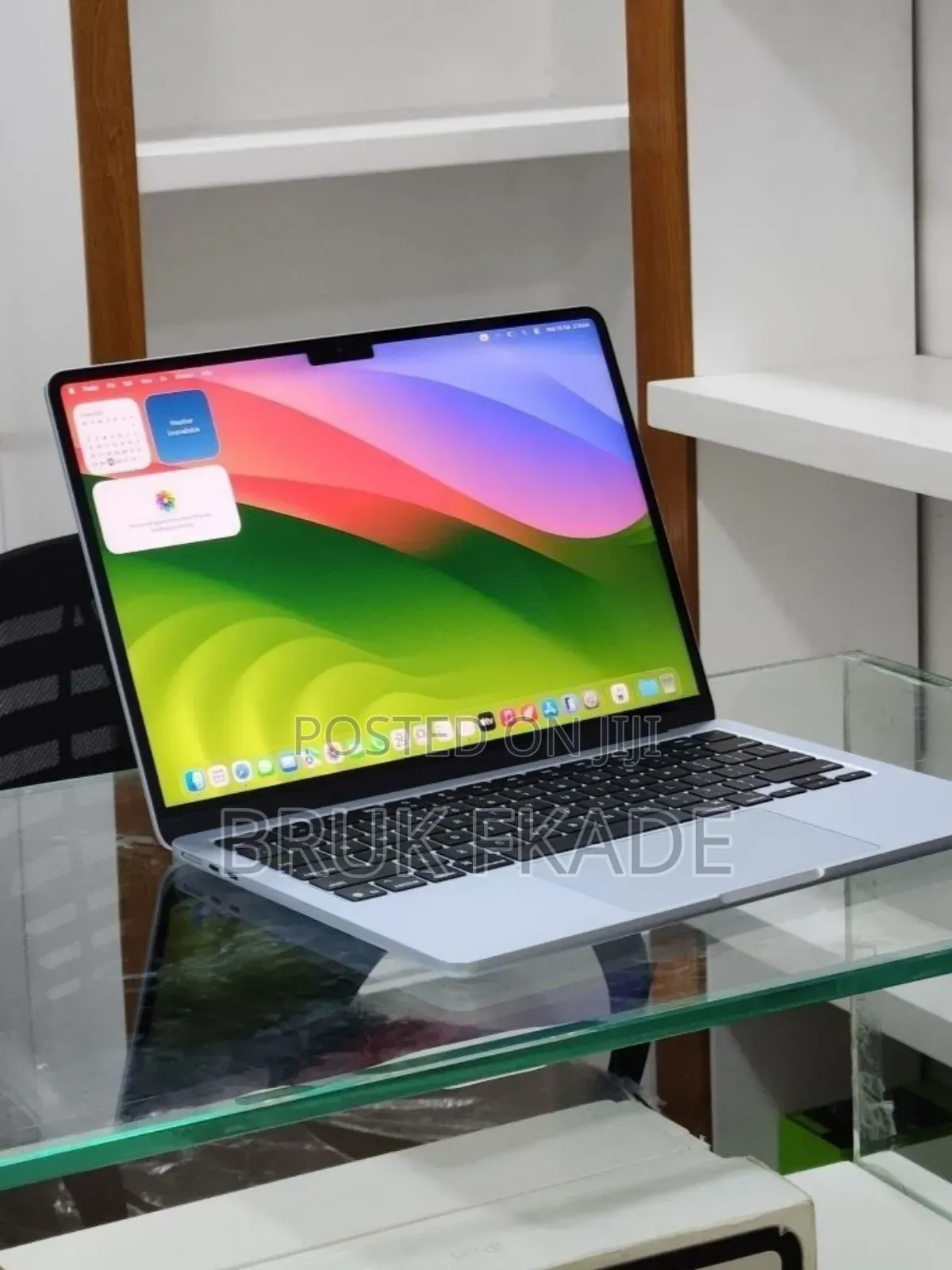 New Laptop Apple MacBook Air 2025 M4 13-inch 16GB Apple M4 SSD 256GB