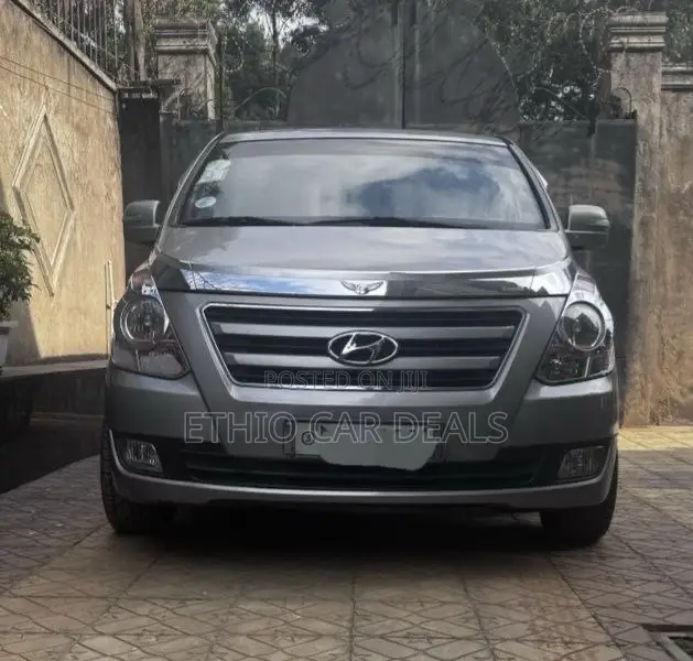 Hyundai Starex 2016 Silver