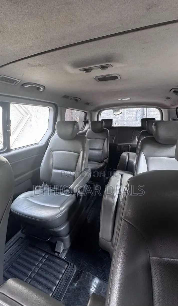 Hyundai Starex 2016 Silver