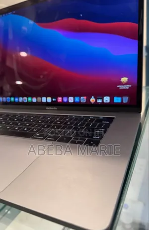 New Laptop Apple MacBook Pro 2016 16GB Intel Core i7 SSD 256GB