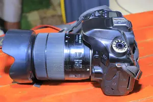 Conon 80d. With Charger and Battery in the Best Condition