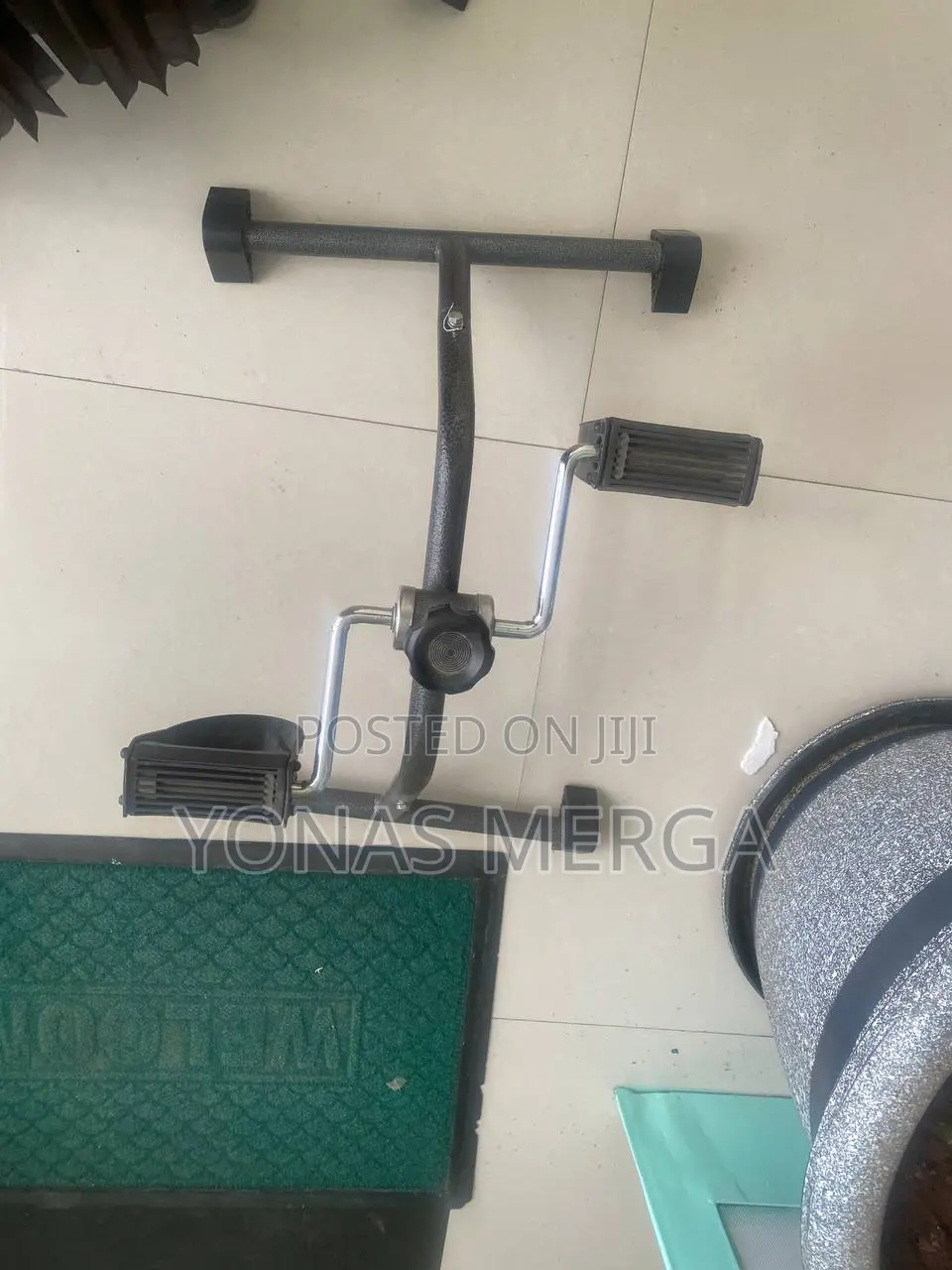 Up-Down Mini Exercise Bike宙又home Physiotherapy and Postoperative Reco