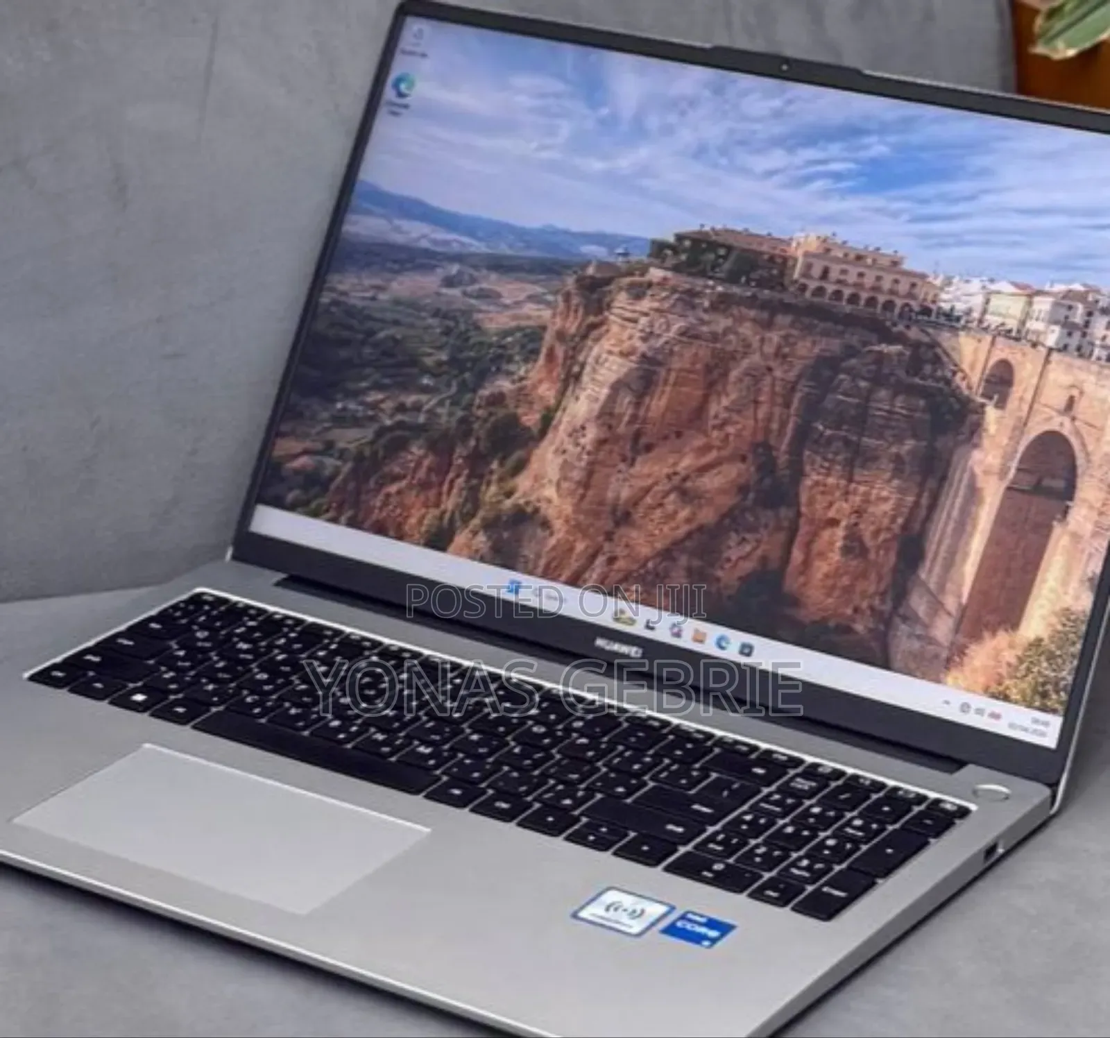 New Laptop Huawei MateBook 13 WRT-W29E 8GB Intel Core i5 SSD 512GB