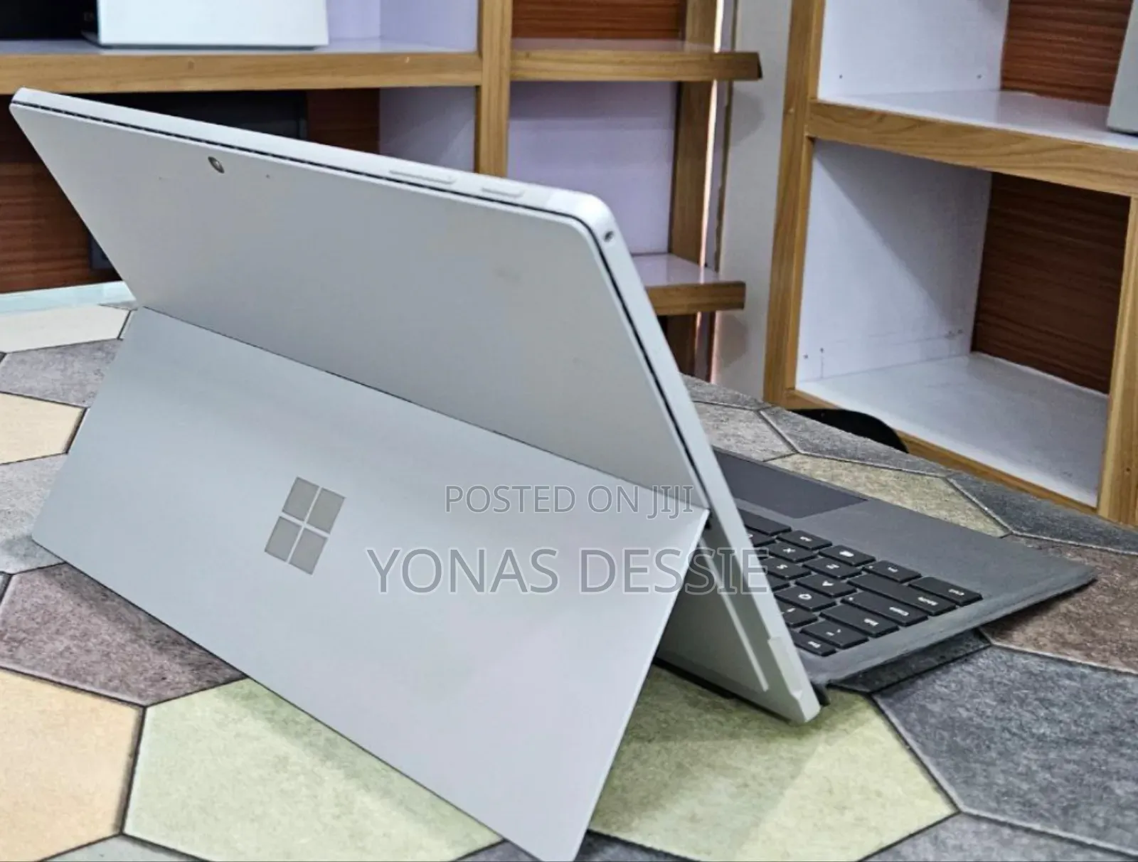 New Laptop Microsoft Surface Pro 7+ 16GB Intel Core i7 SSD 256GB