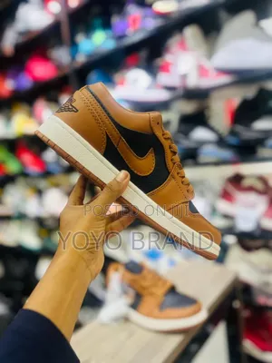 Nike Air Jordan 1 Low Se Flax /Baroque Brown Fashion Sneaker