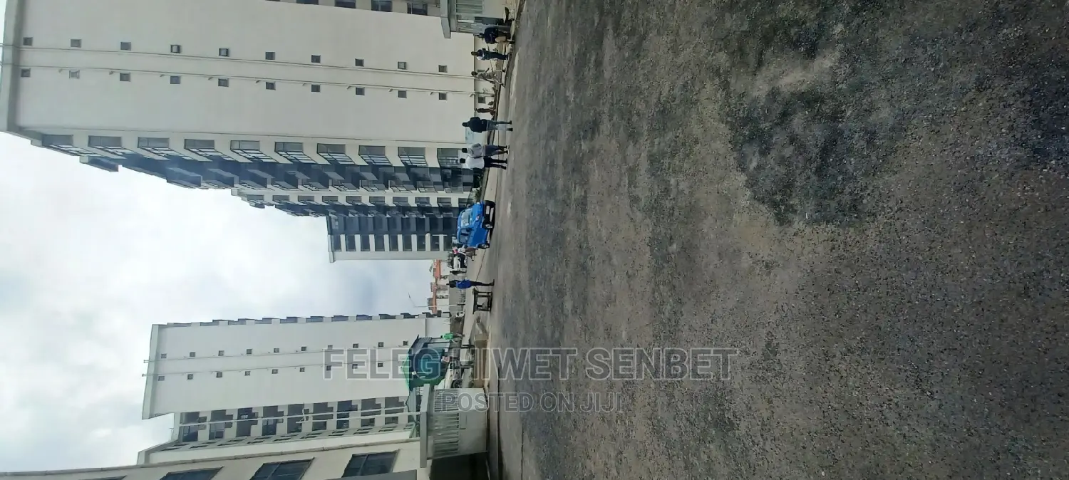 2bdrm Apartment in አአ, Bole for sale