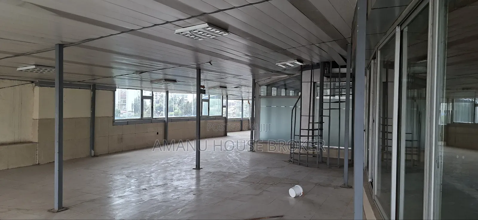 Urgently Available for Rent for Restaurant 900sqm, 3rd Floor