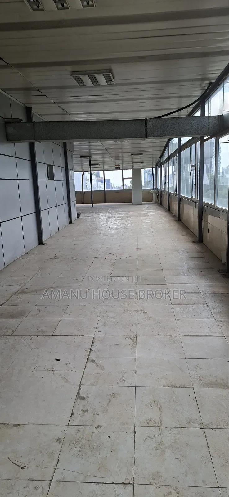 Urgently Available for Rent for Restaurant 900sqm, 3rd Floor