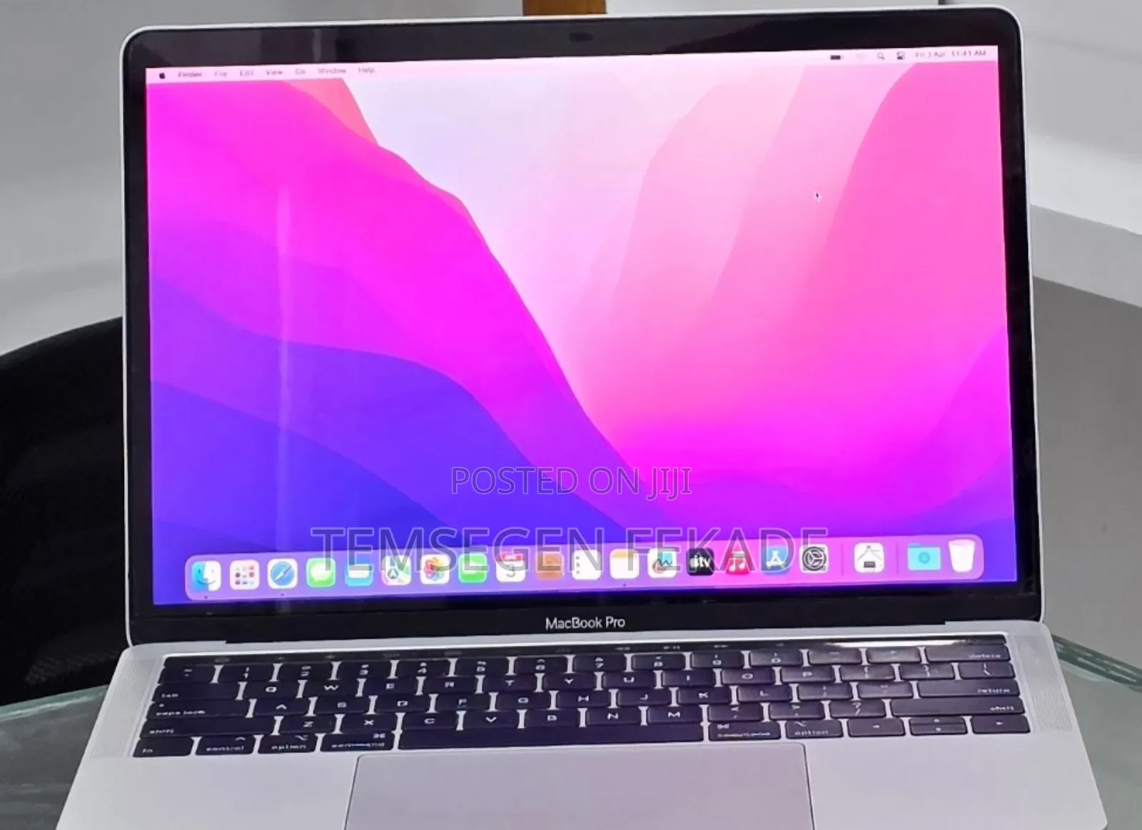 New Laptop Apple MacBook Pro 2019 8GB Intel Core i5 SSD 128GB