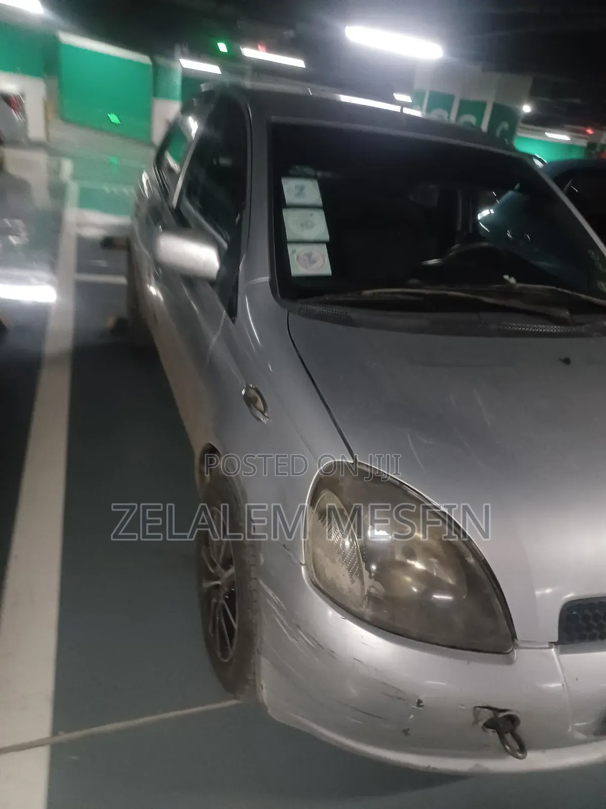 Toyota Vitz 2001 Silver