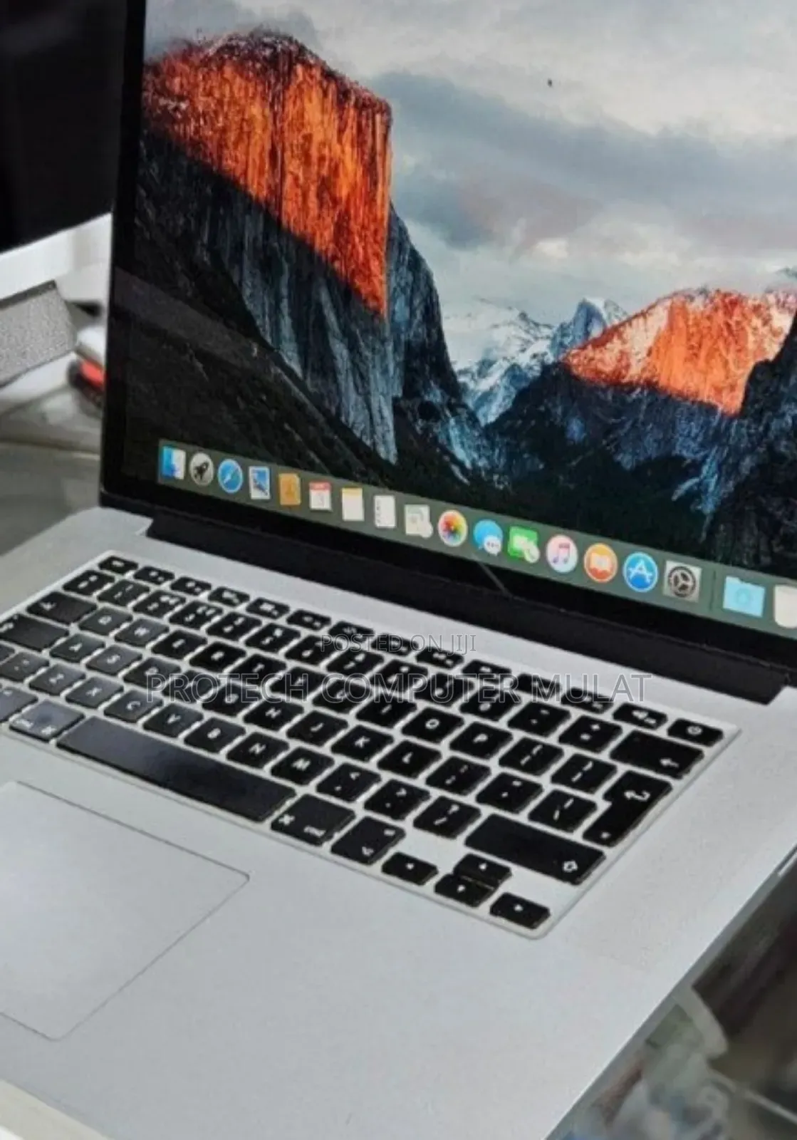 New Laptop Apple MacBook Pro 2015 16GB Intel Core i7 SSD 256GB