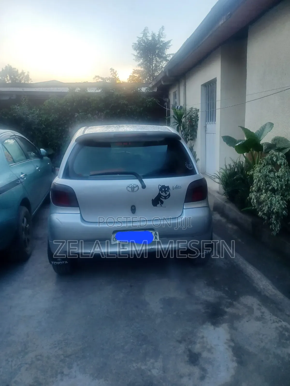 Toyota Vitz 2001 Silver