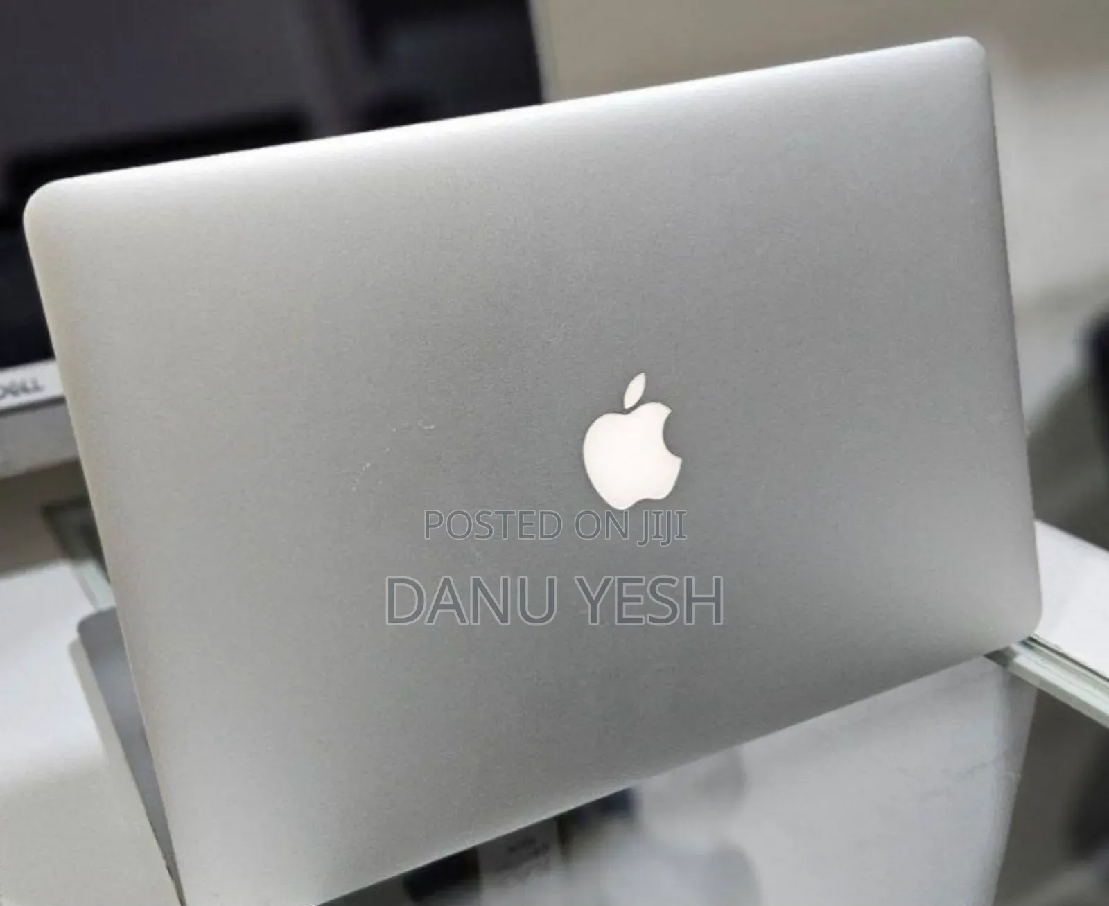 New Laptop Apple MacBook Pro 2015 16GB Intel Core i7 SSD 256GB