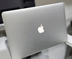 New Laptop Apple MacBook Pro 2015 16GB Intel Core i7 SSD 256GB