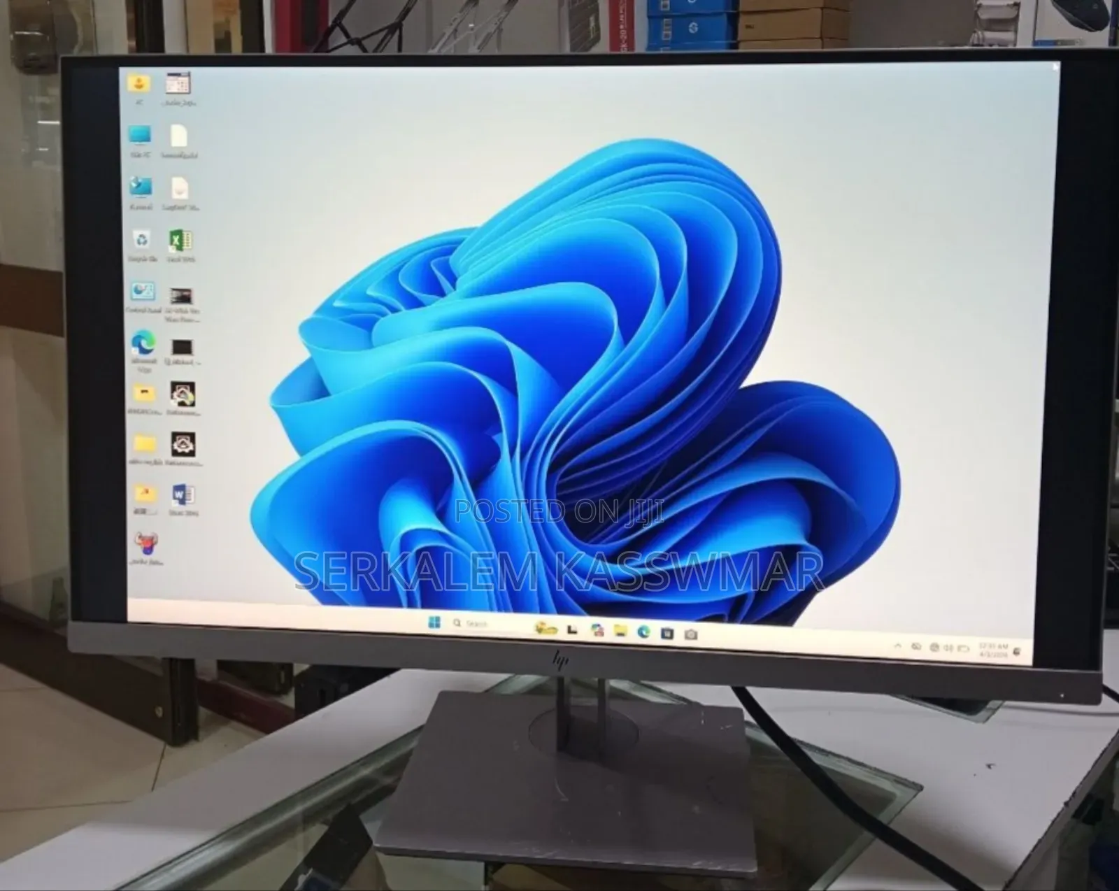 1 New Hp 27" Inch Frameless Monitor New Framele
