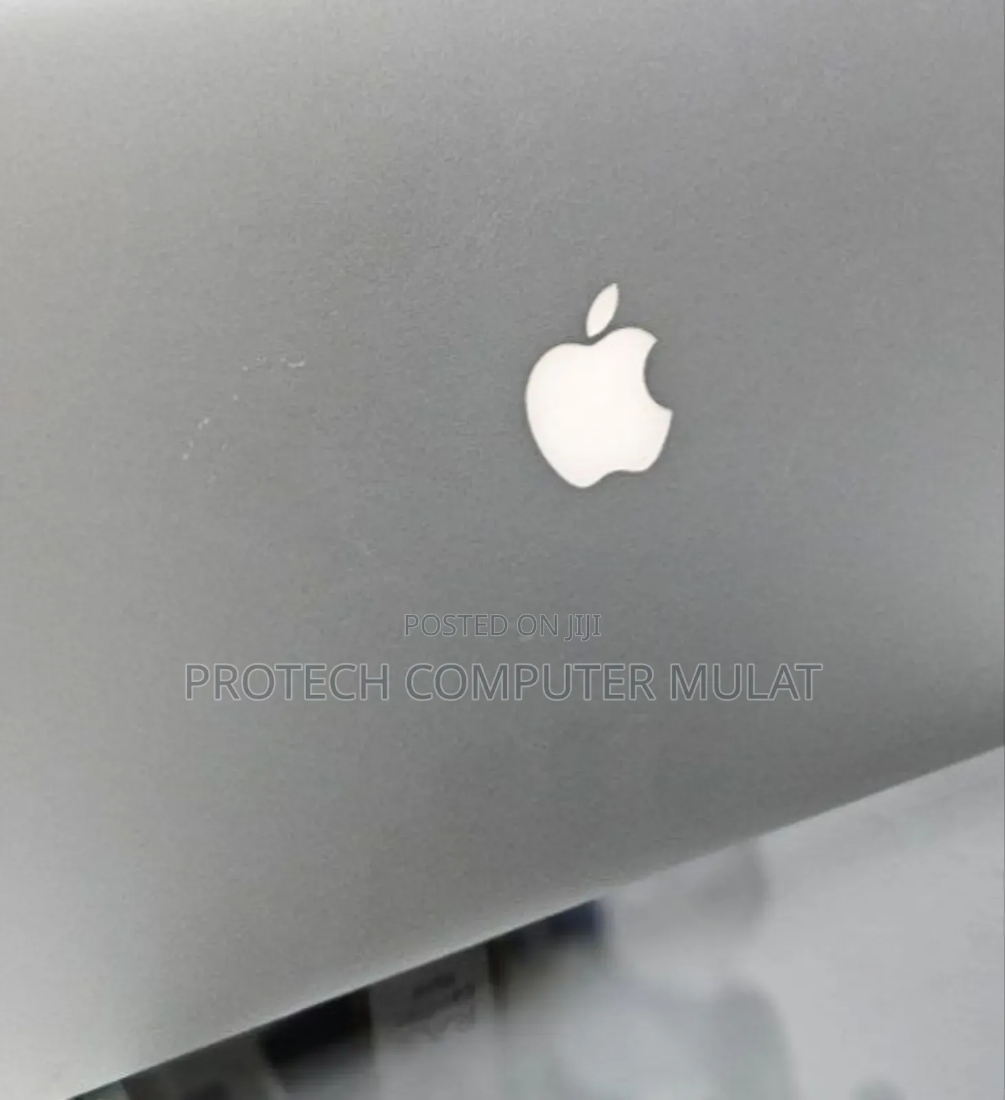 New Laptop Apple MacBook Pro 2015 16GB Intel Core i7 SSD 256GB