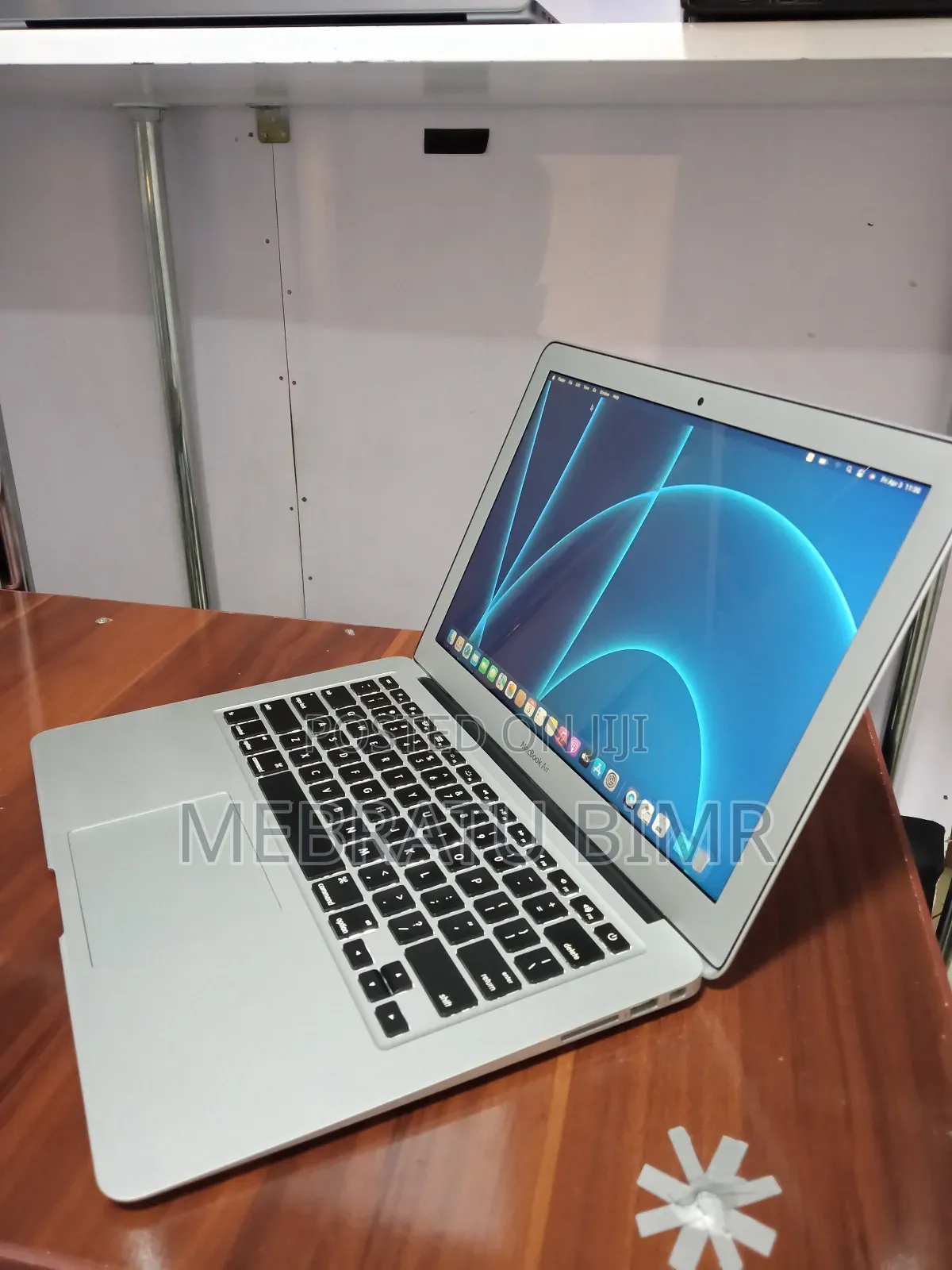 New Laptop Apple MacBook Air 2015 8GB Intel Core i5 SSD 256GB