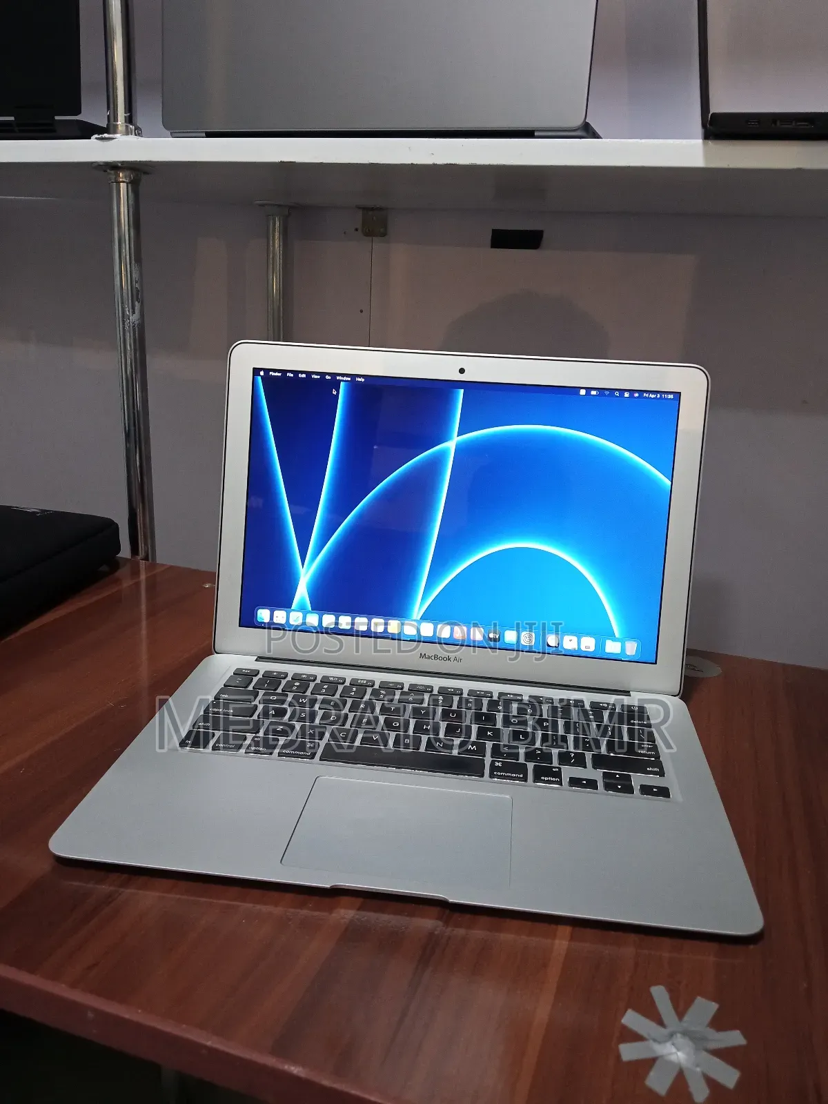 New Laptop Apple MacBook Air 2015 8GB Intel Core i5 SSD 256GB