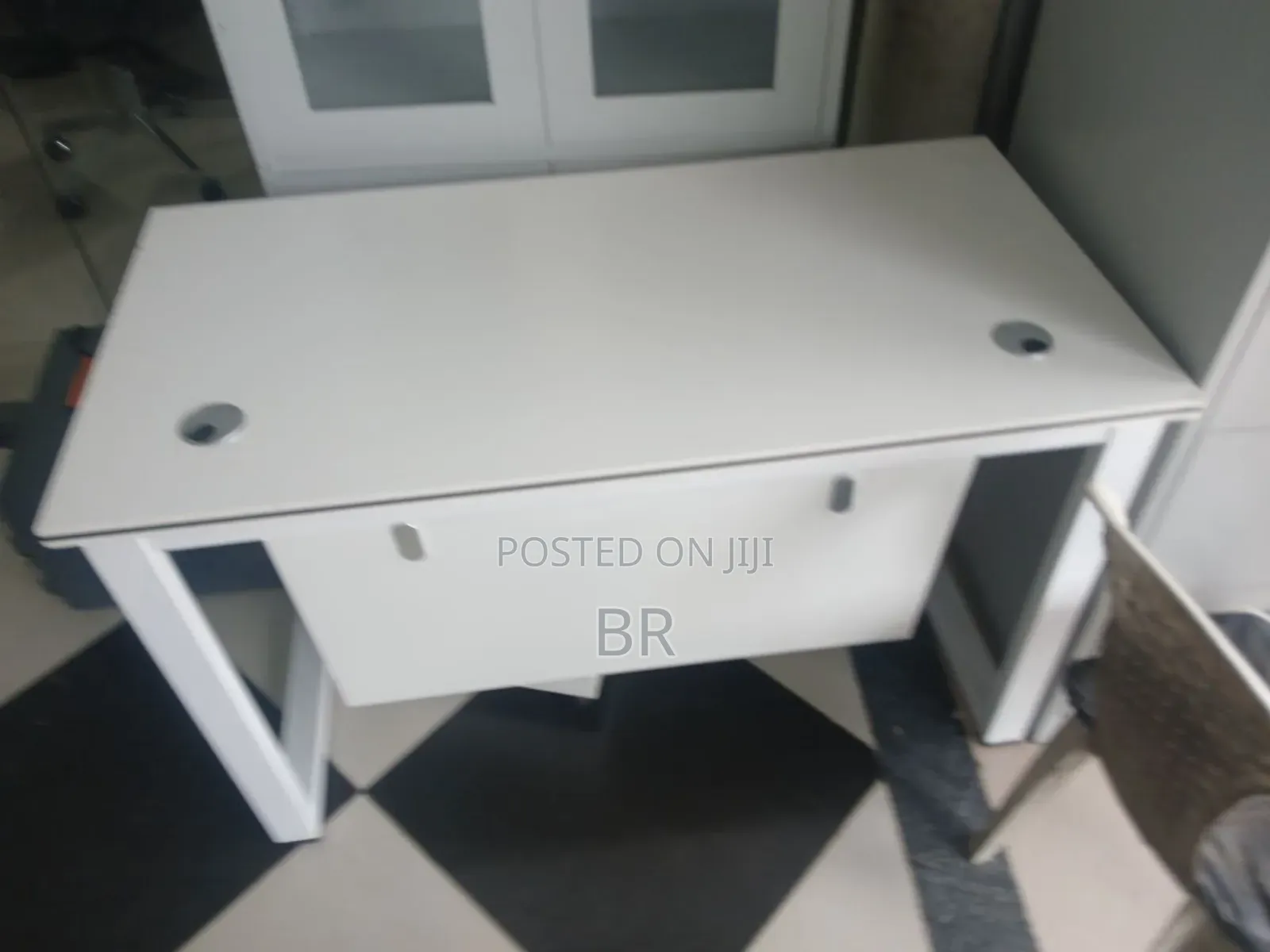 Quality Imported White Office Table(Size 1.20 Cm)