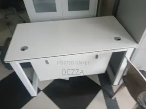 Quality Imported White Office Table(Size 1.20 Cm)