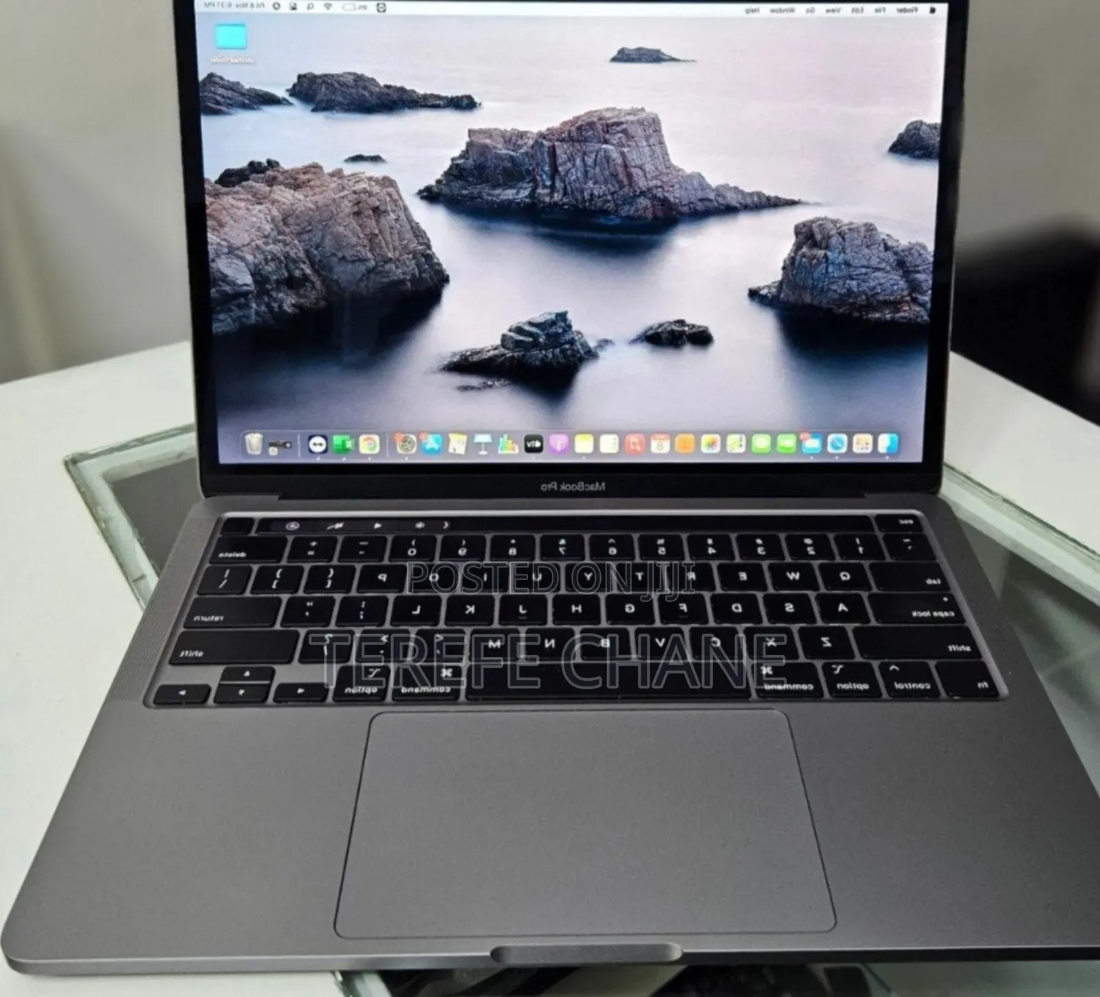 New Laptop Apple MacBook Pro 2019 8GB Intel Core i5 SSD 128GB