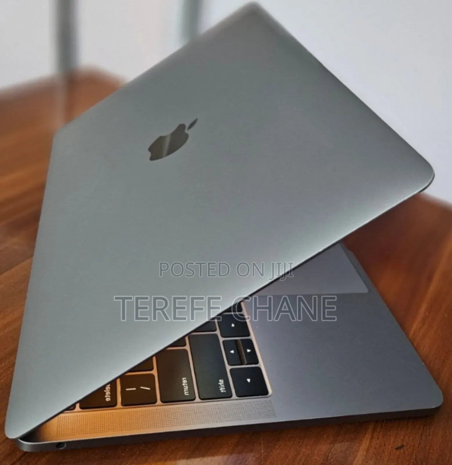 New Laptop Apple MacBook Pro 2019 8GB Intel Core i5 SSD 128GB