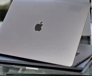 New Laptop Apple MacBook Pro 2019 16GB Intel Core i7 SSD 512GB