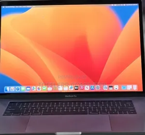 New Laptop Apple MacBook Pro 2019 16GB Intel Core i7 SSD 512GB