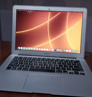 New Laptop Apple MacBook 2015 8GB Intel Core i5 SSD 256GB