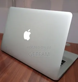 New Laptop Apple MacBook 2015 8GB Intel Core i5 SSD 256GB