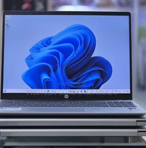 New Laptop HP Pavilion 15 8GB Intel Core Ultra 5 SSD 512GB