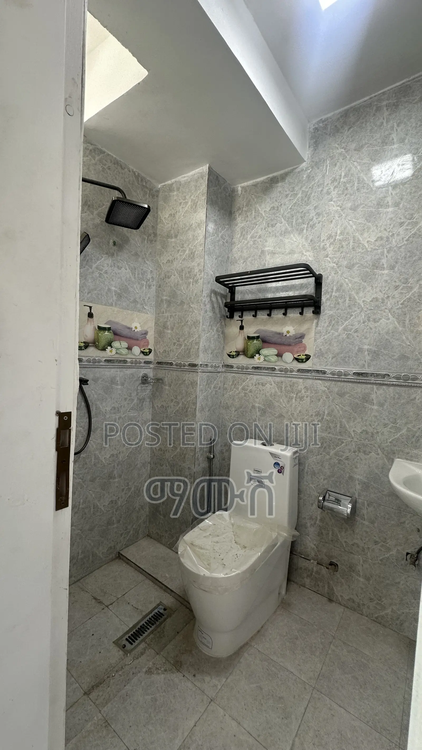 Furnished 2bdrm Condo in አዲስ አበባ ቦሌ በሻሌ, Bole for sale