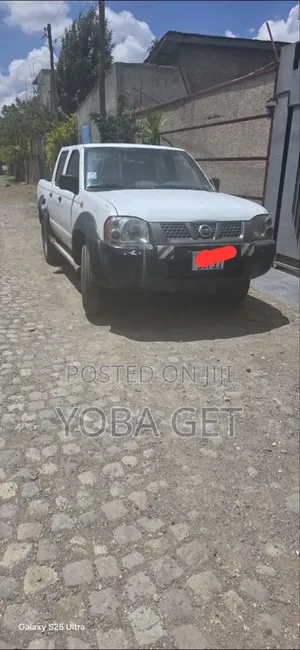 Nissan NP300 2007 White