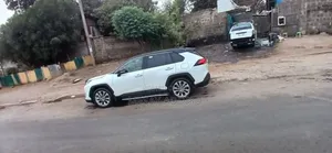 Toyota RAV4 2020 White