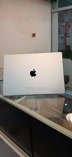 New Laptop Apple MacBook Pro M1 32GB Apple M1 Max SSD 1T
