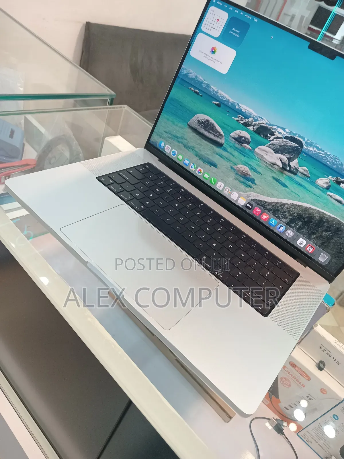 New Laptop Apple MacBook Pro 32GB Apple M1 Max SSD 1T