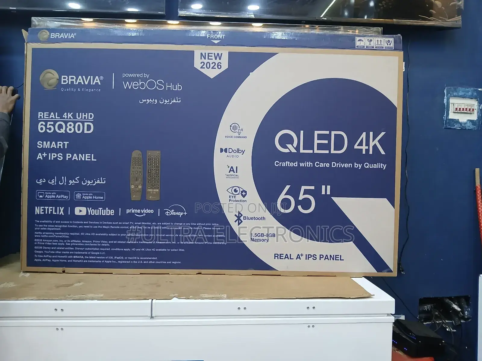 Bravia 65q80d Smart Qled Tv With a 65-Inch Screen.