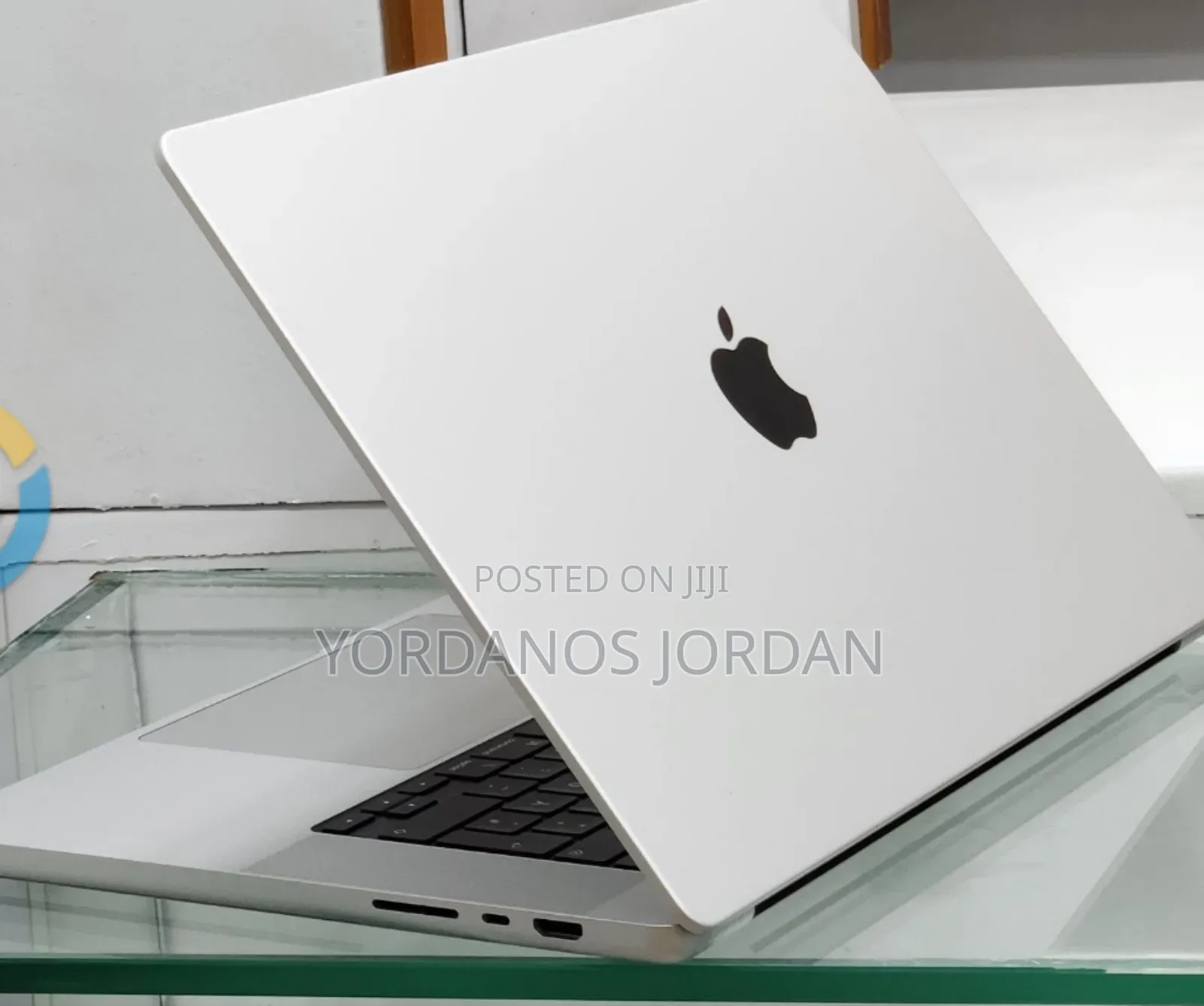 New Laptop Apple MacBook Pro M1 16GB Apple M1 Pro SSD 512GB