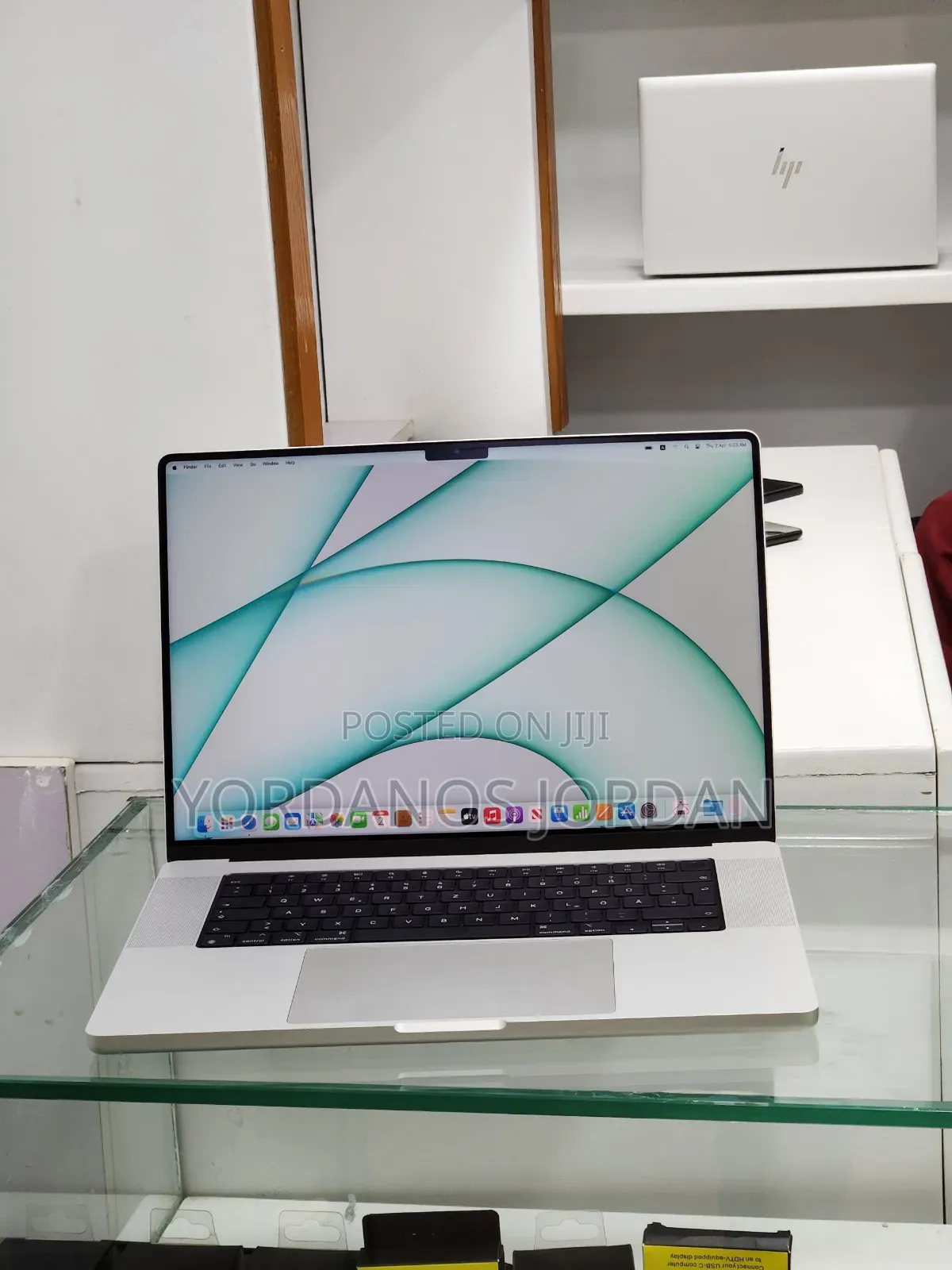 New Laptop Apple MacBook Pro M1 16GB Apple M1 Pro SSD 512GB