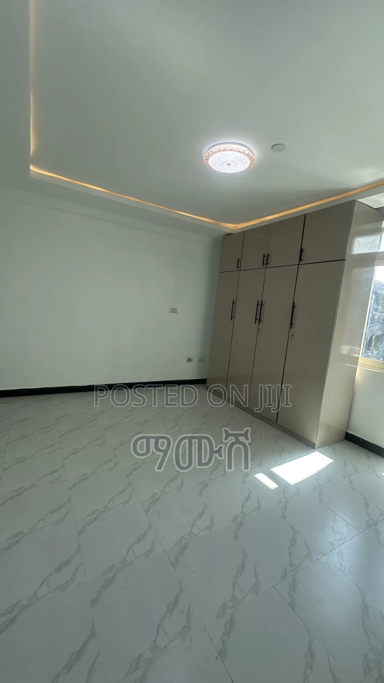 Furnished 3bdrm Condo in አያት, Bole for sale