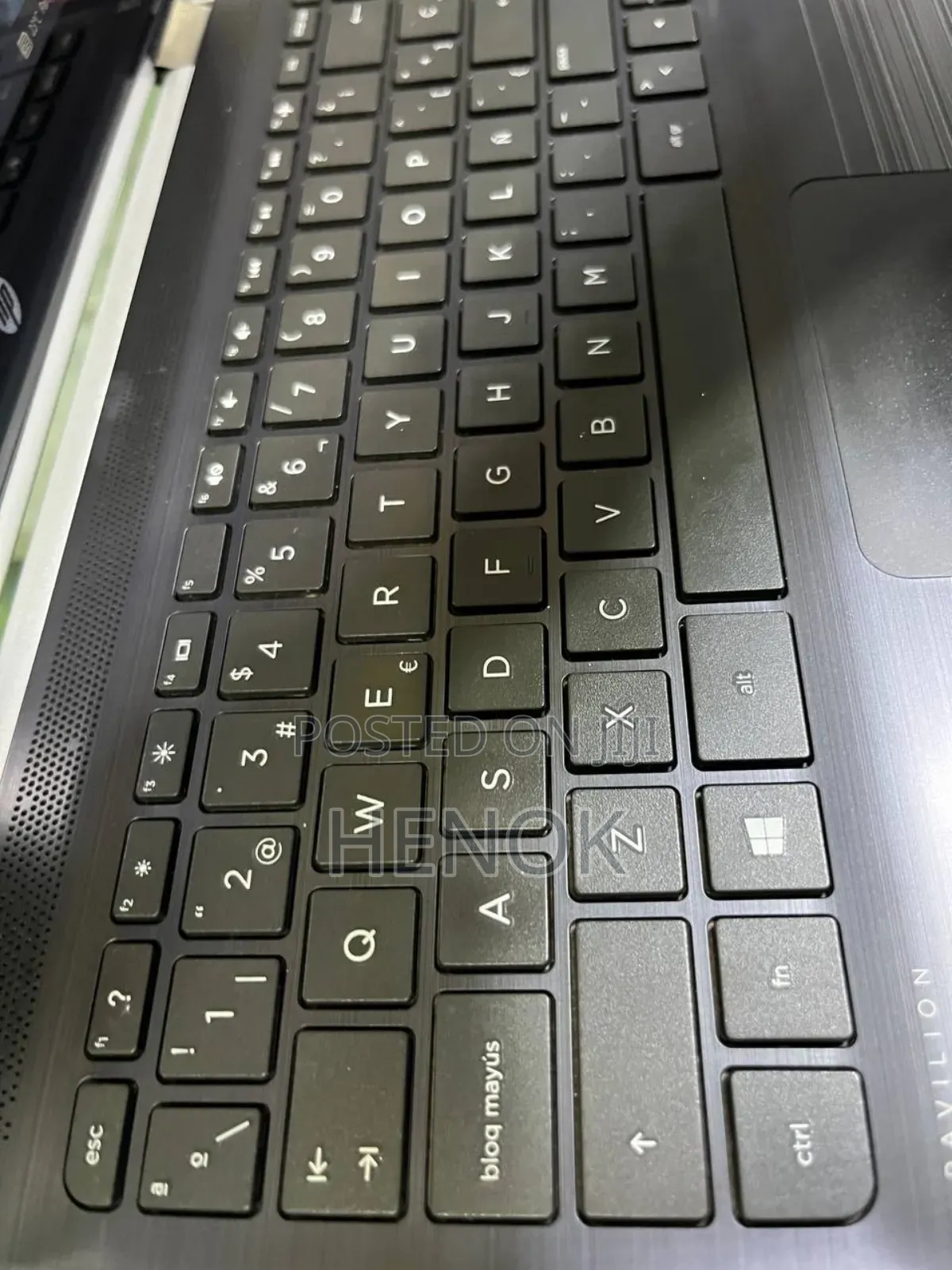 Laptop HP Pavilion x360 8GB Intel Core i5 HDD 1T