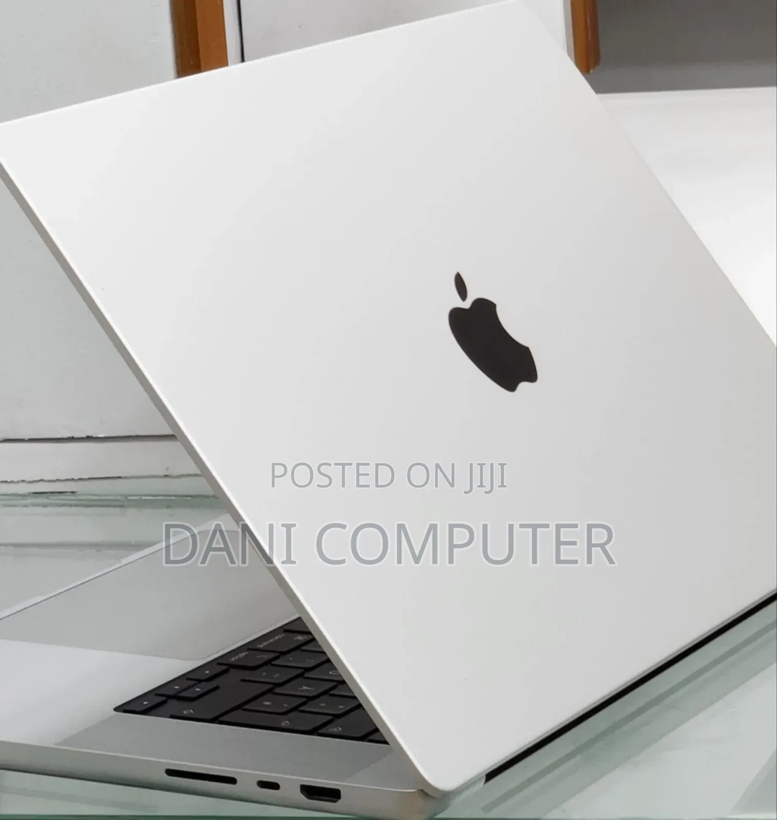New Laptop Apple MacBook Pro M1 16GB Apple M1 SSD 512GB