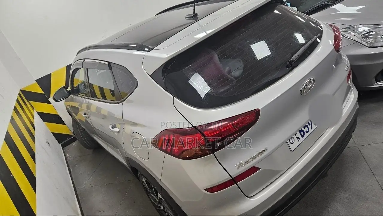 Hyundai Tucson SE AWD 2019 Silver
