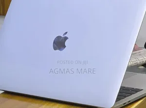 New Laptop Apple MacBook Pro 2019 8GB Intel Core i3 SSD 128GB