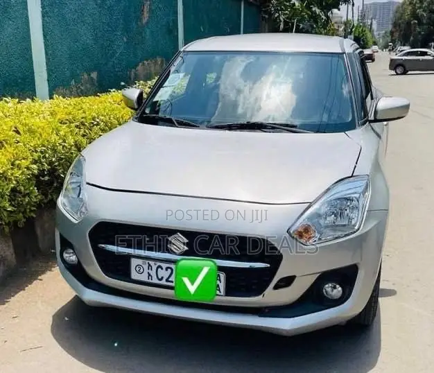 Suzuki Dzire 2022 Silver