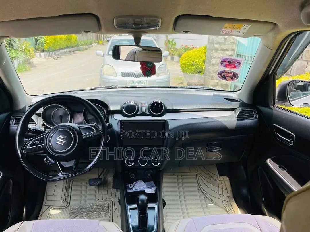 Suzuki Dzire 2022 Silver
