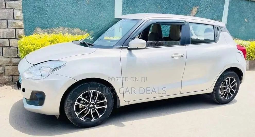 Suzuki Dzire 2022 Silver