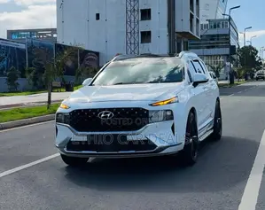Hyundai Santa Fe 2023 White