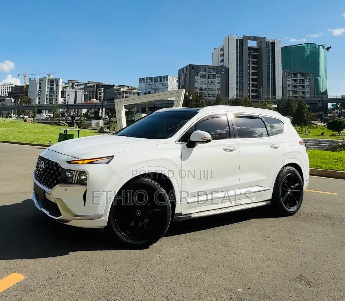 Hyundai Santa Fe 2023 White